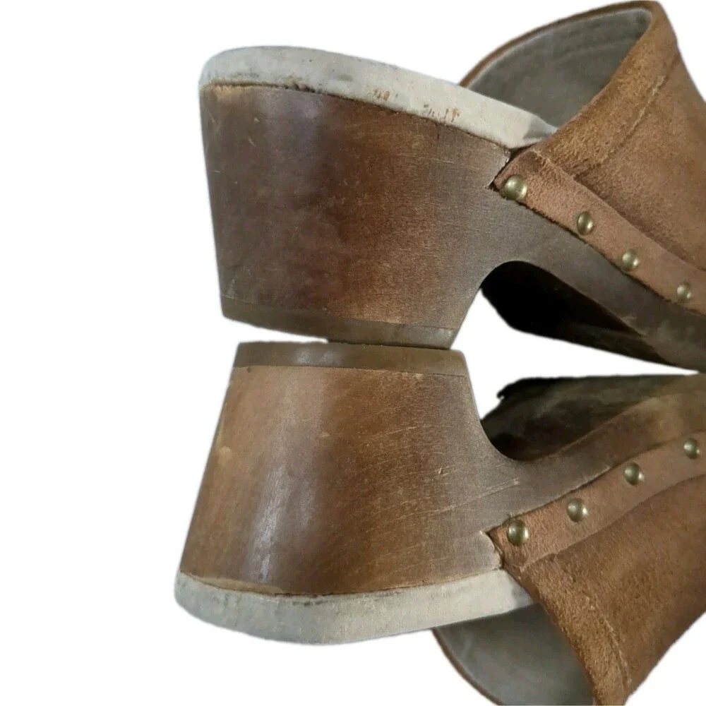 UGG Vintage Girls 13 Tan Suede Heeled Clogs Wood Sole Mules Model 3284 Retro